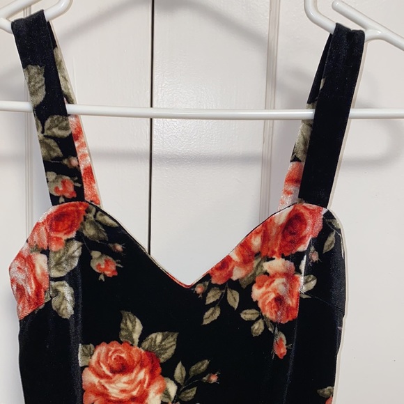 Forever 21 Small Black Floral Velvet Mini Dress - Picture 5 of 10